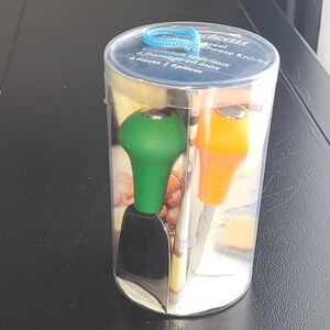 Set of 4 cheese knives